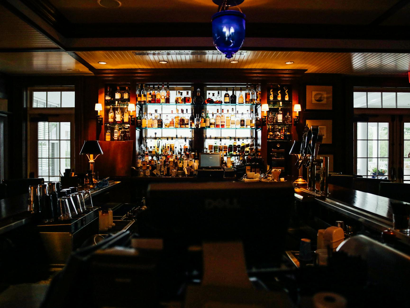 photo of brown and black bar